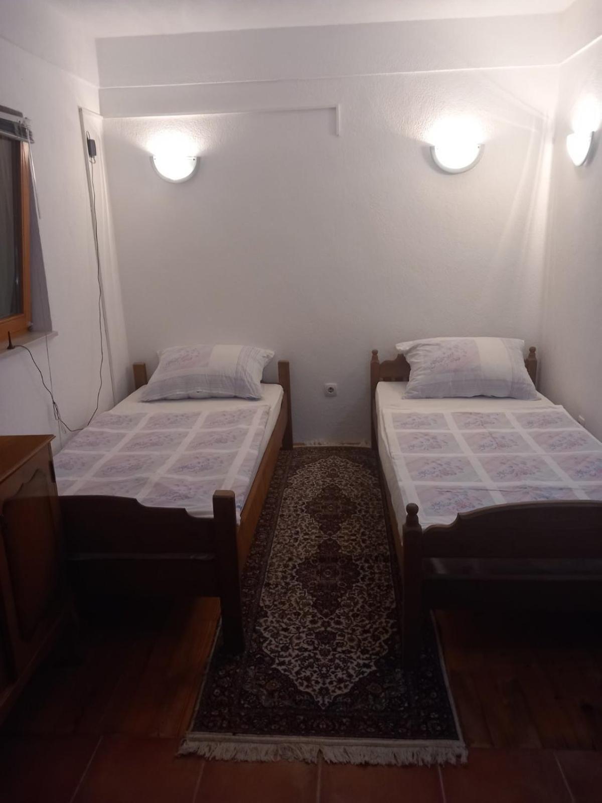 Villa Kuca Za Odmor Sa Bazenom Diva Grabovica à Jablanica Extérieur photo